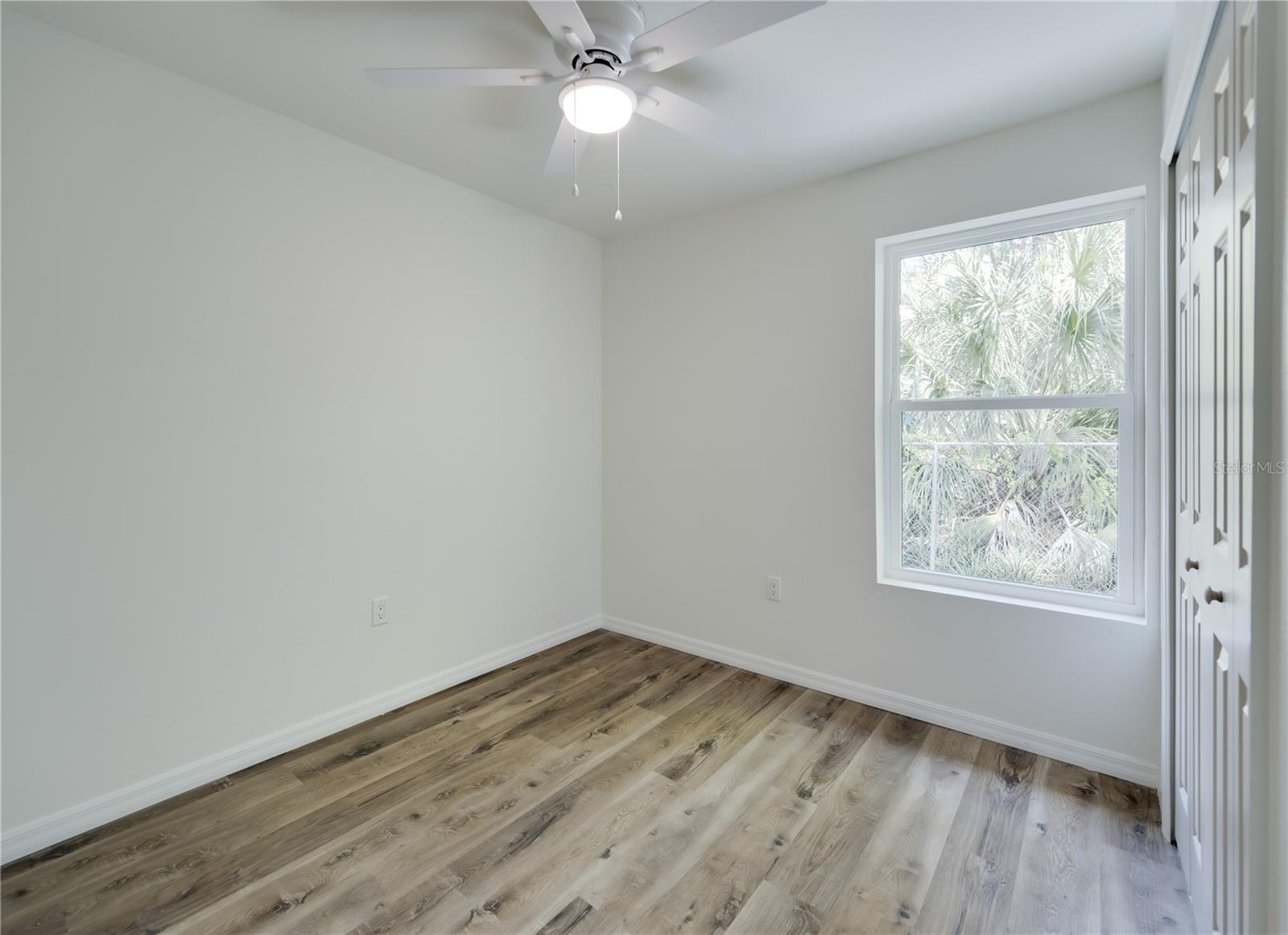 Image 17 of 18 For 767 1-2 19th Avenue S