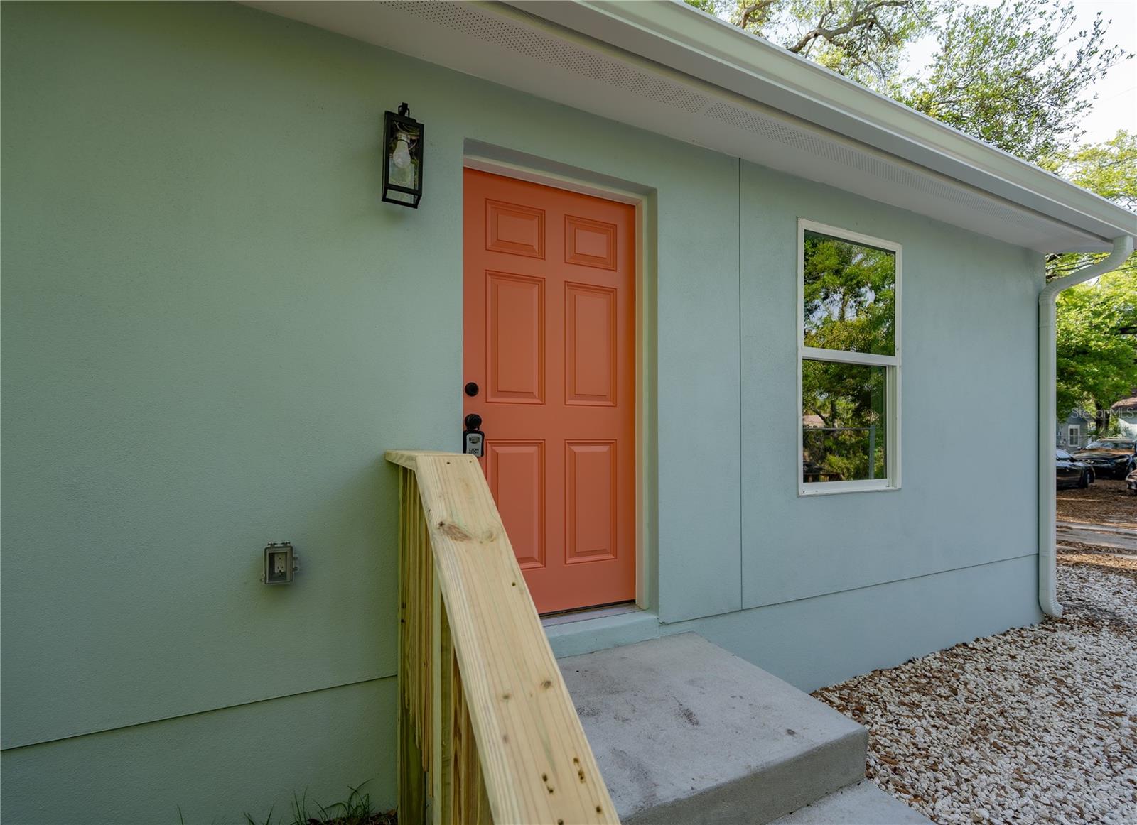 Image 2 of 18 For 767 1-2 19th Avenue S