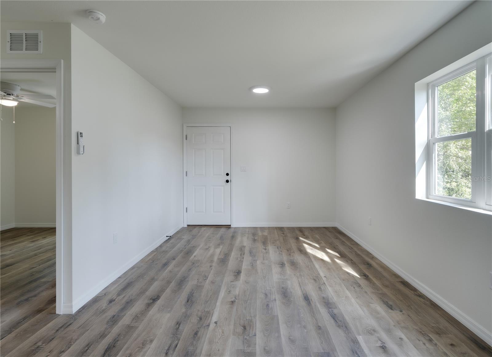 Image 7 of 18 For 767 1-2 19th Avenue S