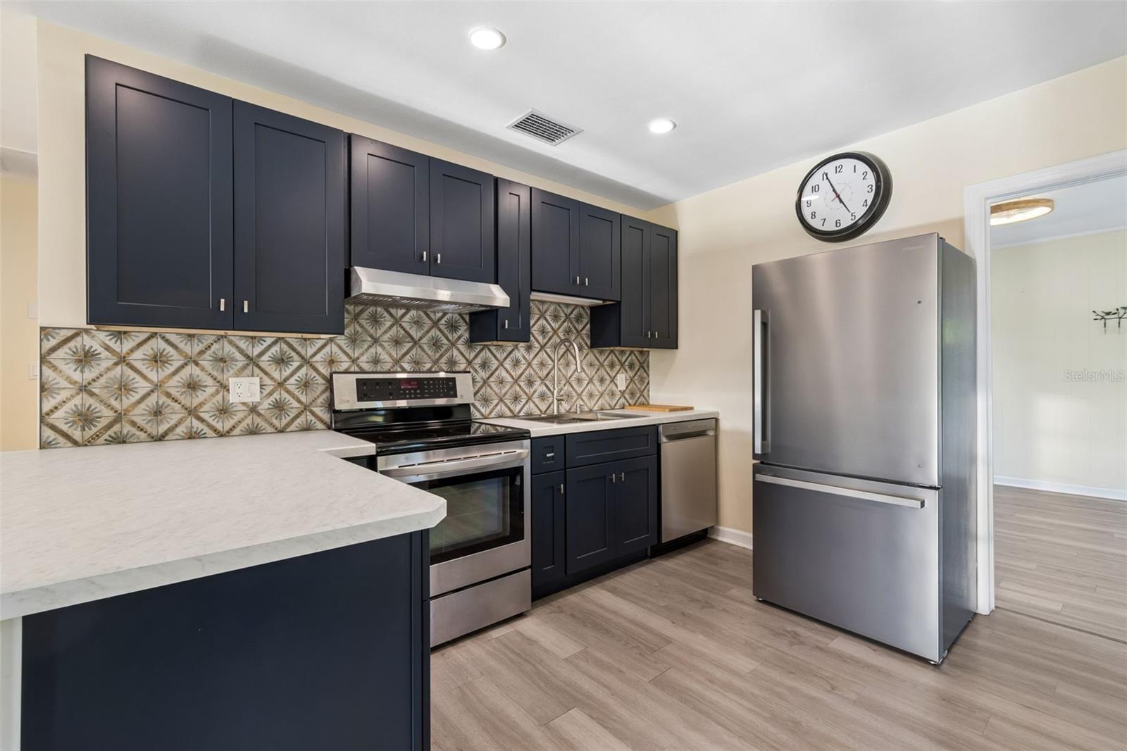 Image 12 of 30 For 1101 27th Street N