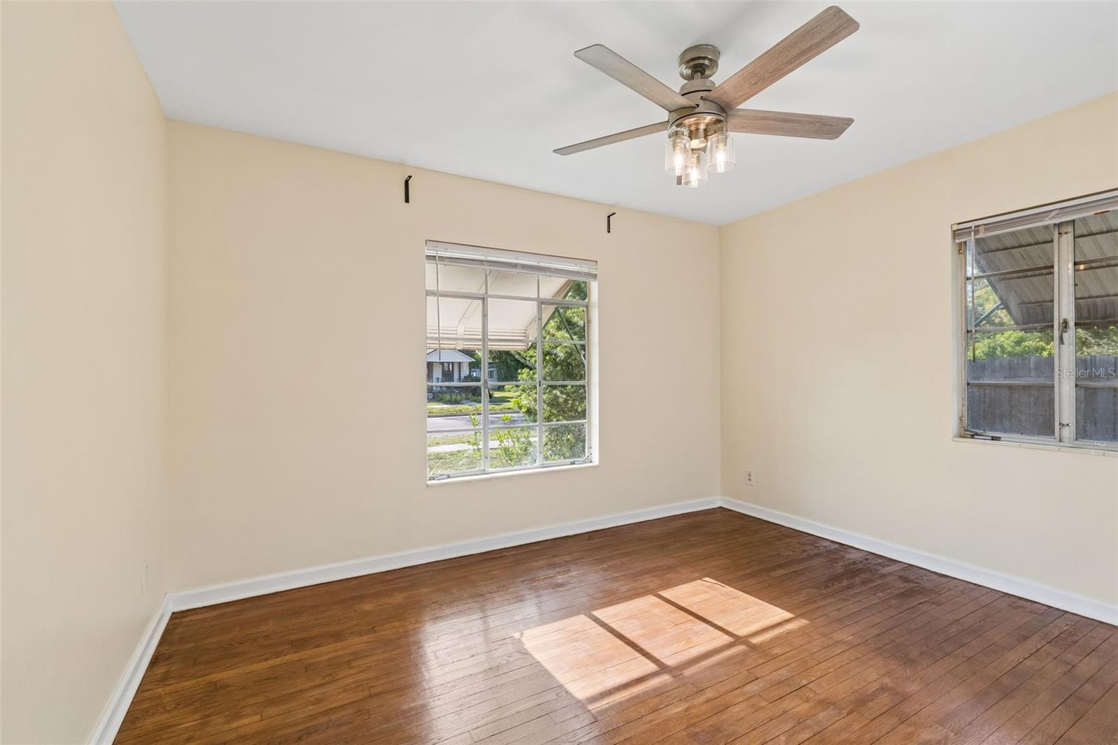 Image 17 of 30 For 1101 27th Street N