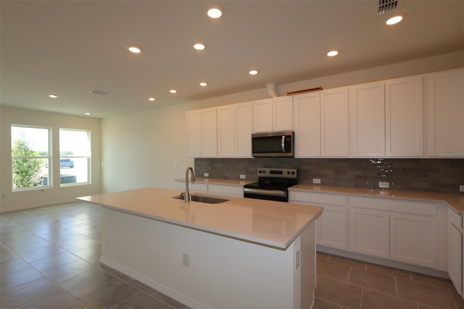 Image 4 of 14 For 6335 Jensen View Avenue