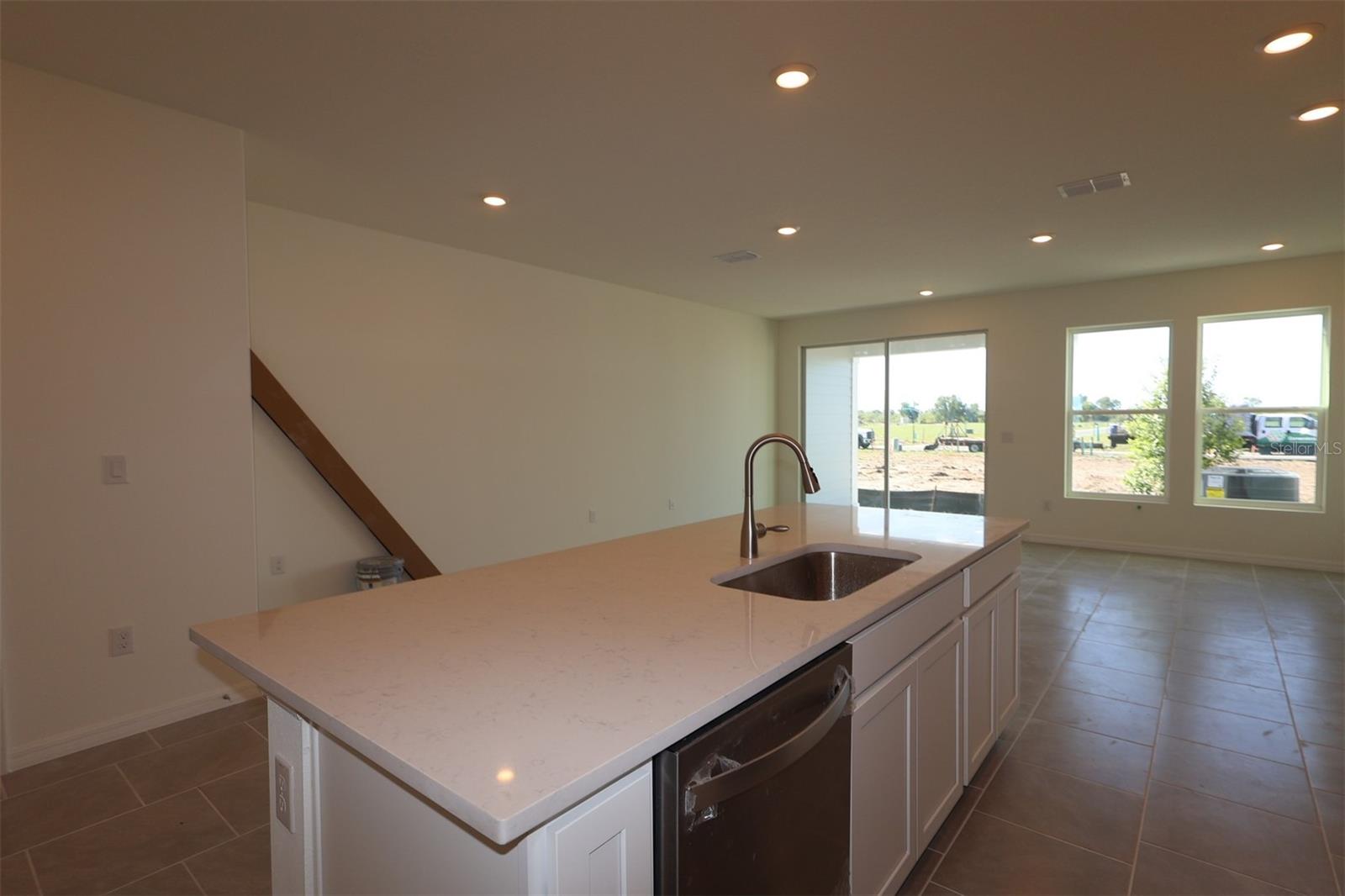 Image 5 of 14 For 6335 Jensen View Avenue