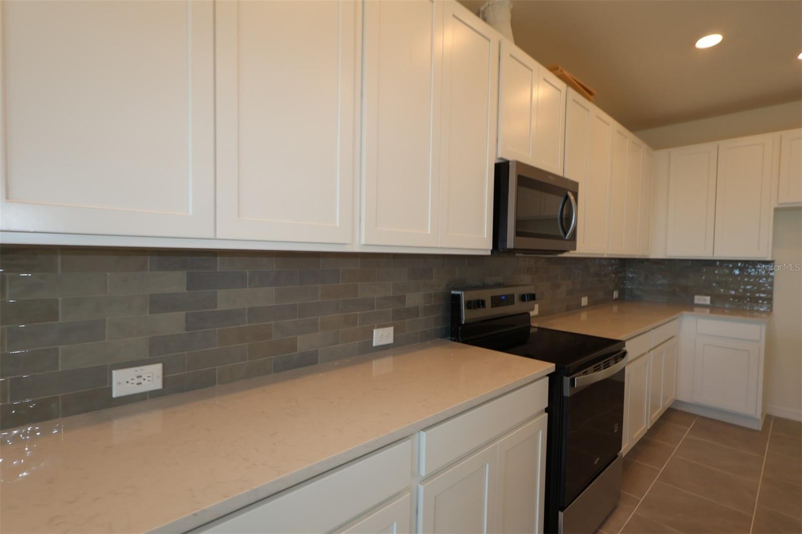 Image 6 of 14 For 6335 Jensen View Avenue