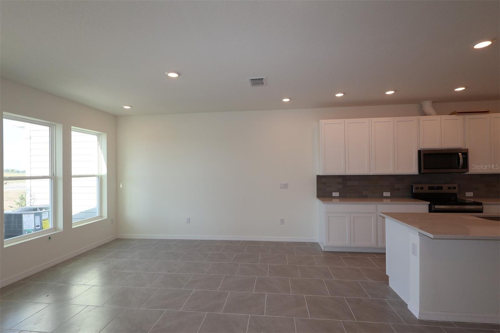 Image 8 of 14 For 6335 Jensen View Avenue