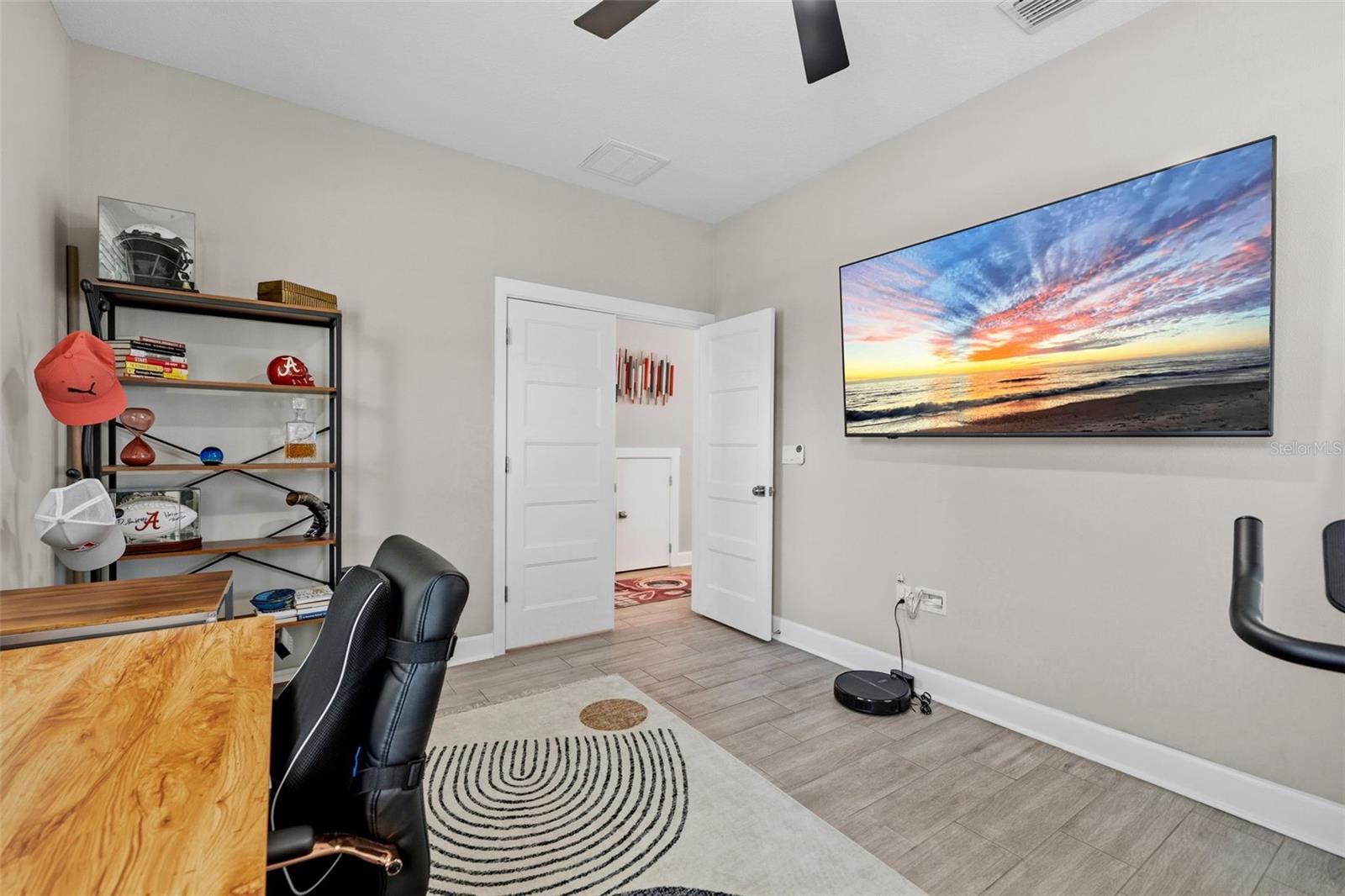 Image 18 of 74 For 5311 7th Avenue N