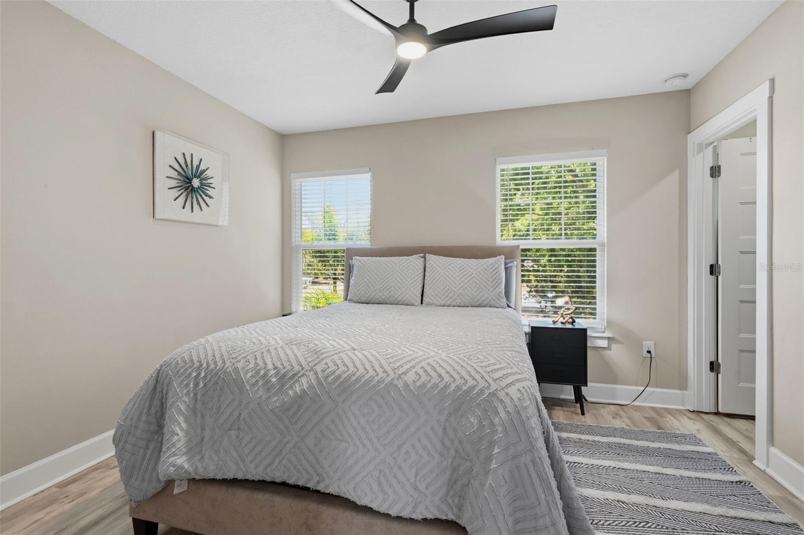 Image 7 of 74 For 5311 7th Avenue N