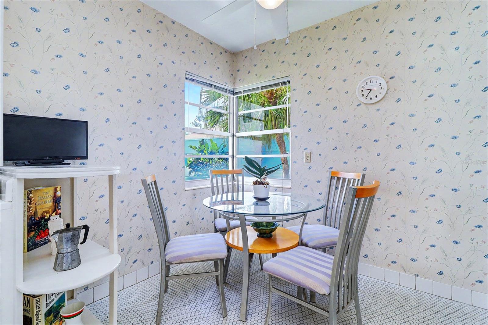 Image 24 of 43 For 18206 Sunset Boulevard