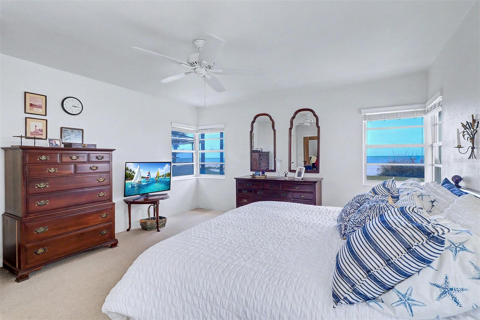 Image 25 of 43 For 18206 Sunset Boulevard