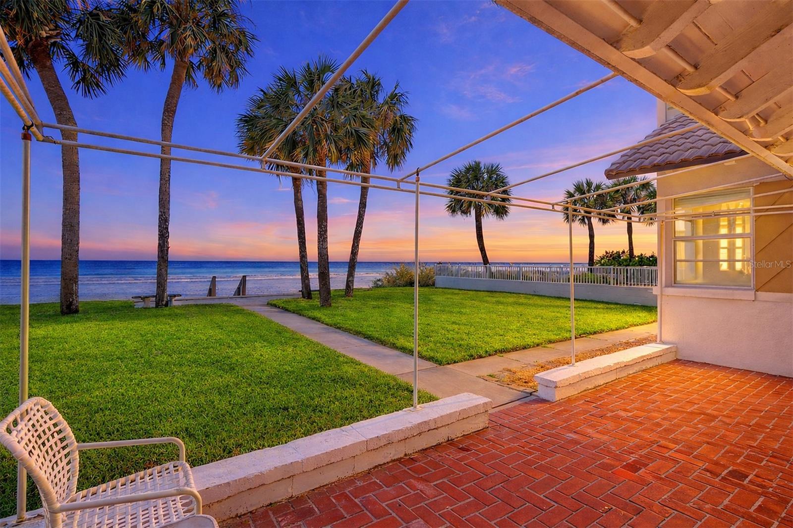 Image 7 of 43 For 18206 Sunset Boulevard