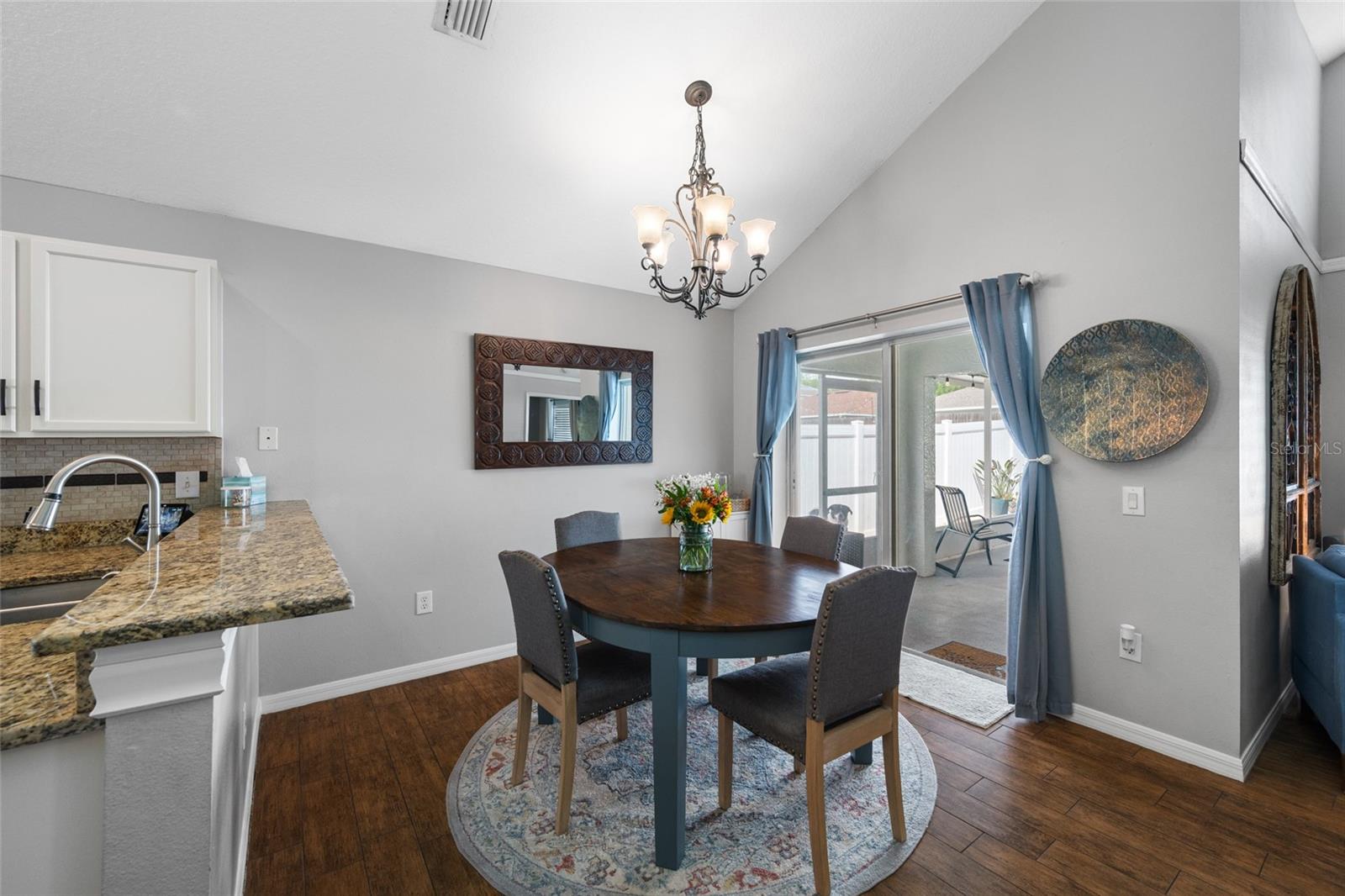 Image 10 of 41 For 10031 Creek Bluff Drive