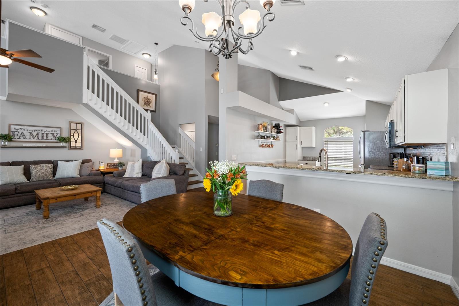 Image 12 of 41 For 10031 Creek Bluff Drive