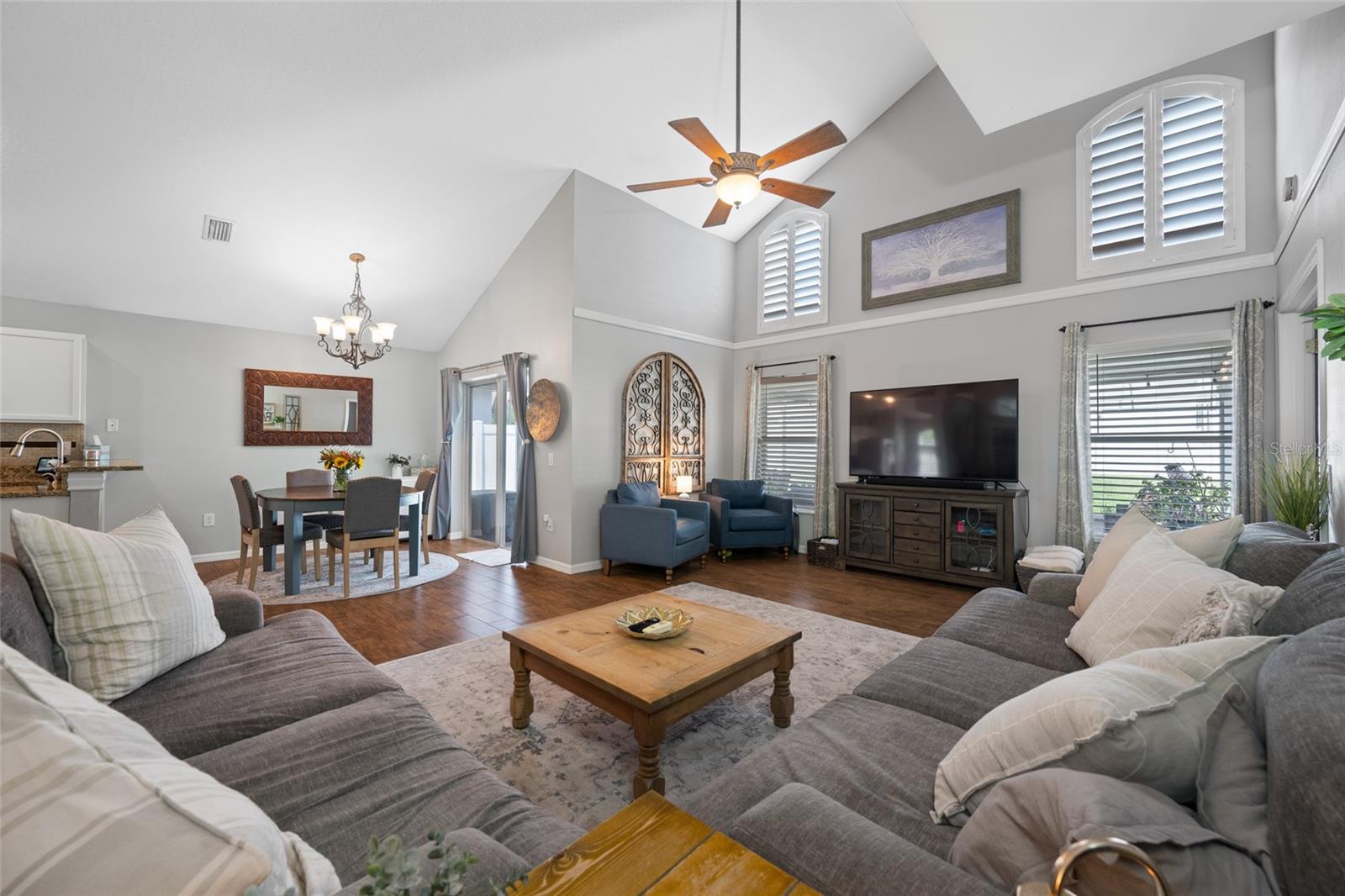 Image 16 of 41 For 10031 Creek Bluff Drive