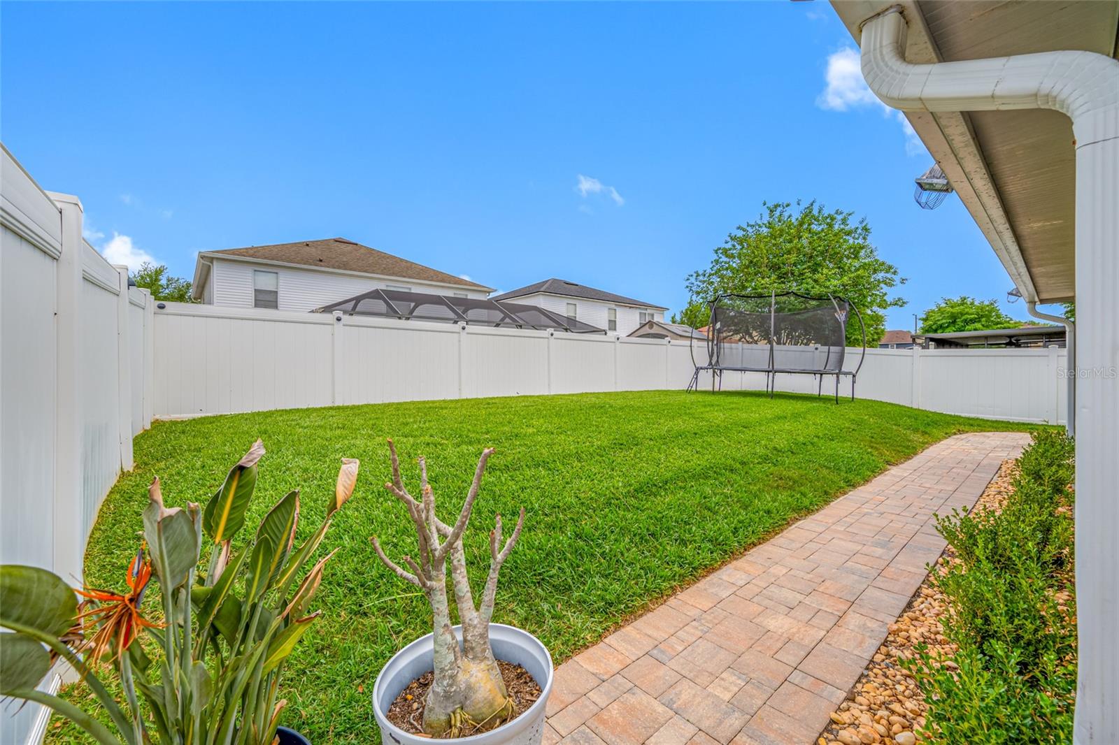 Image 28 of 41 For 10031 Creek Bluff Drive