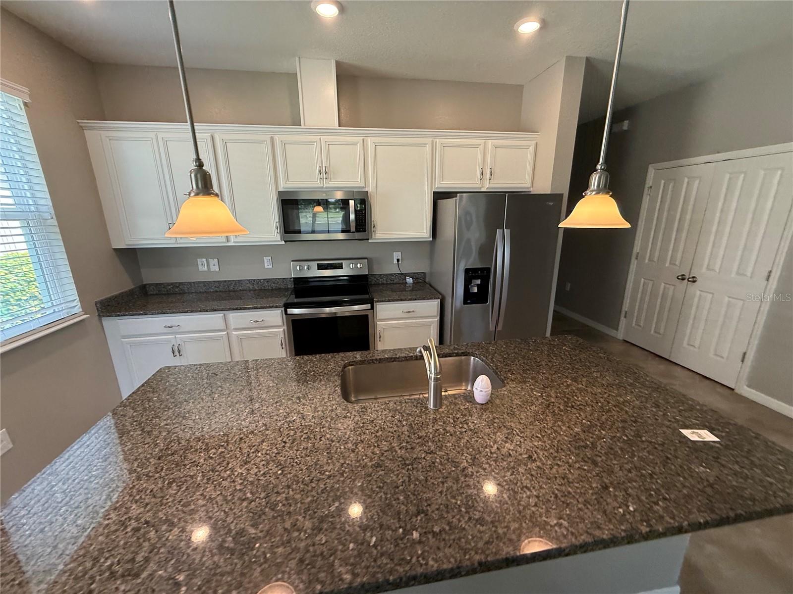 Image 6 of 18 For 2049 Mesic Hammock Way