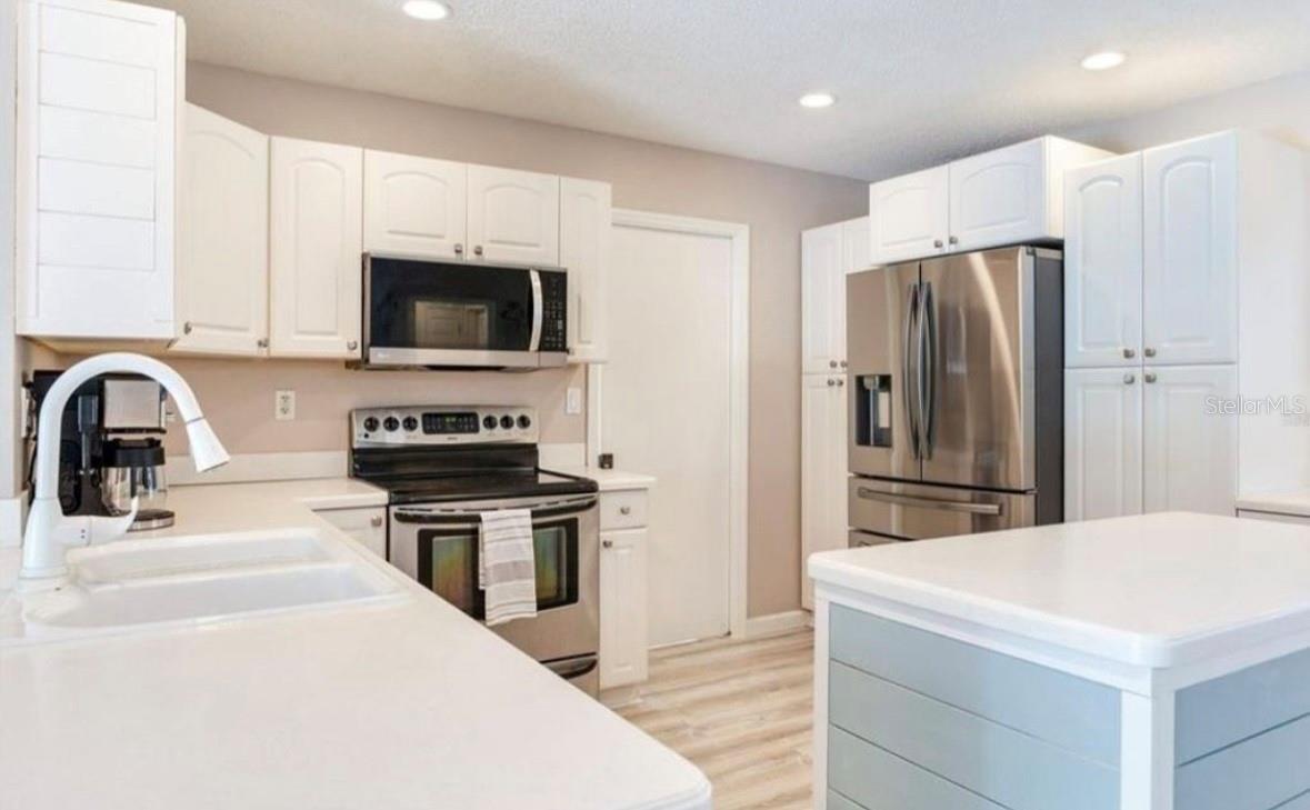 Image 8 of 19 For 5875 Bay Pines Lakes Boulevard