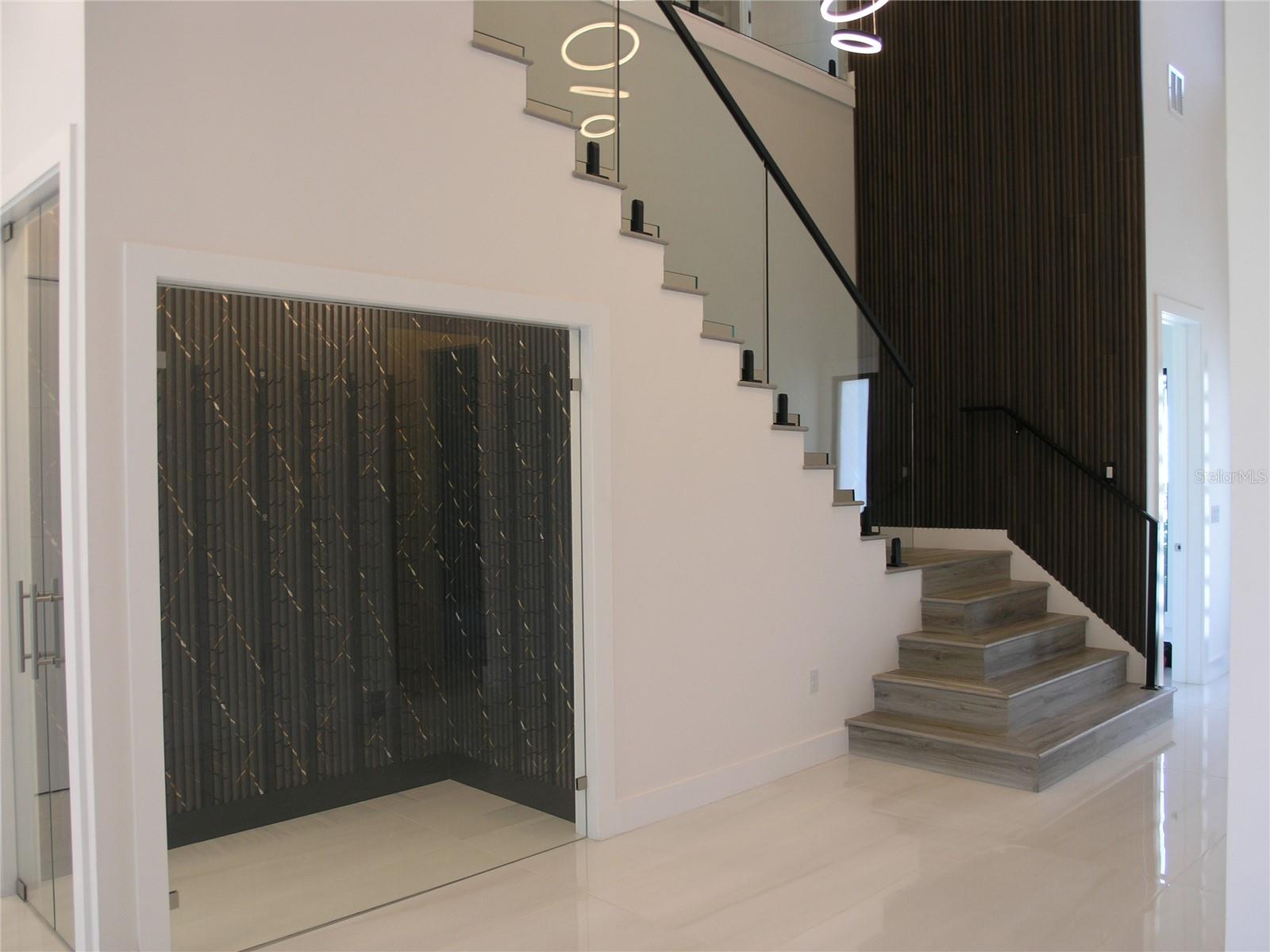 Image 10 of 20 For 4426 Euclid Avenue