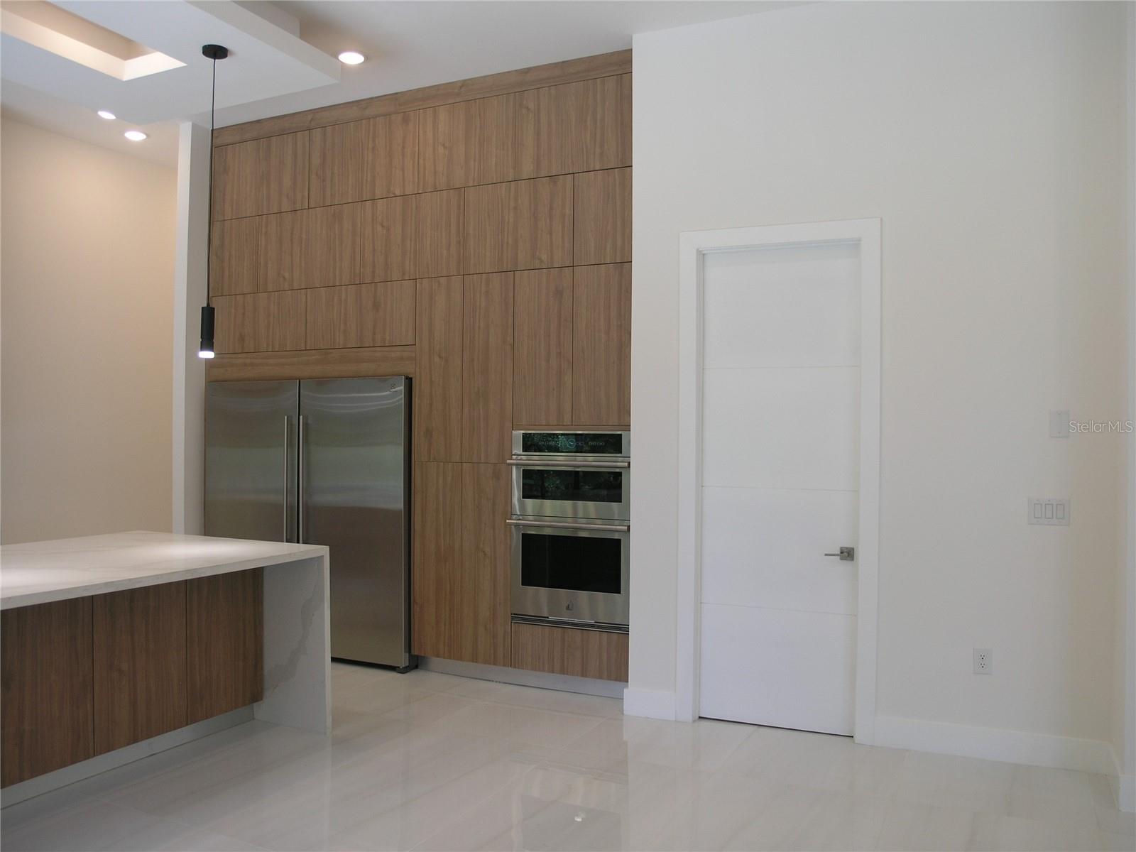 Image 13 of 20 For 4426 Euclid Avenue