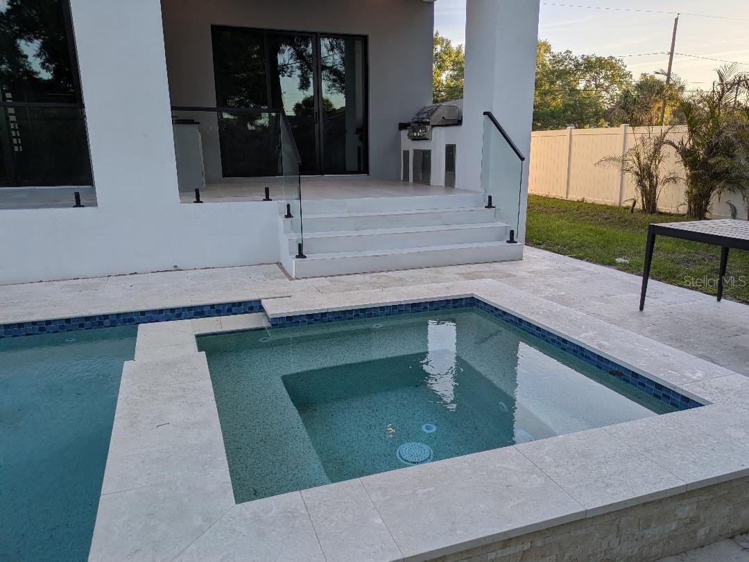 Image 6 of 20 For 4426 Euclid Avenue