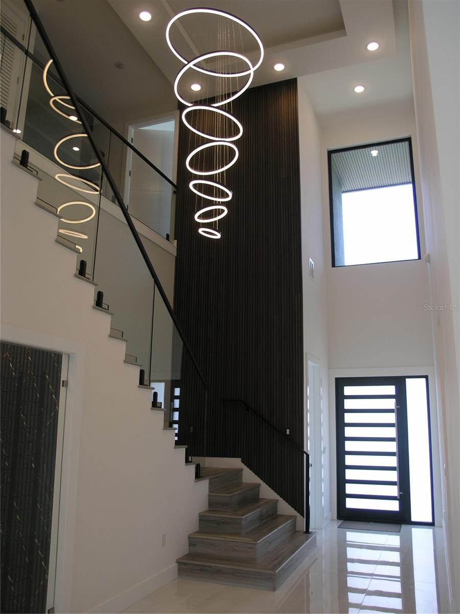 Image 9 of 20 For 4426 Euclid Avenue