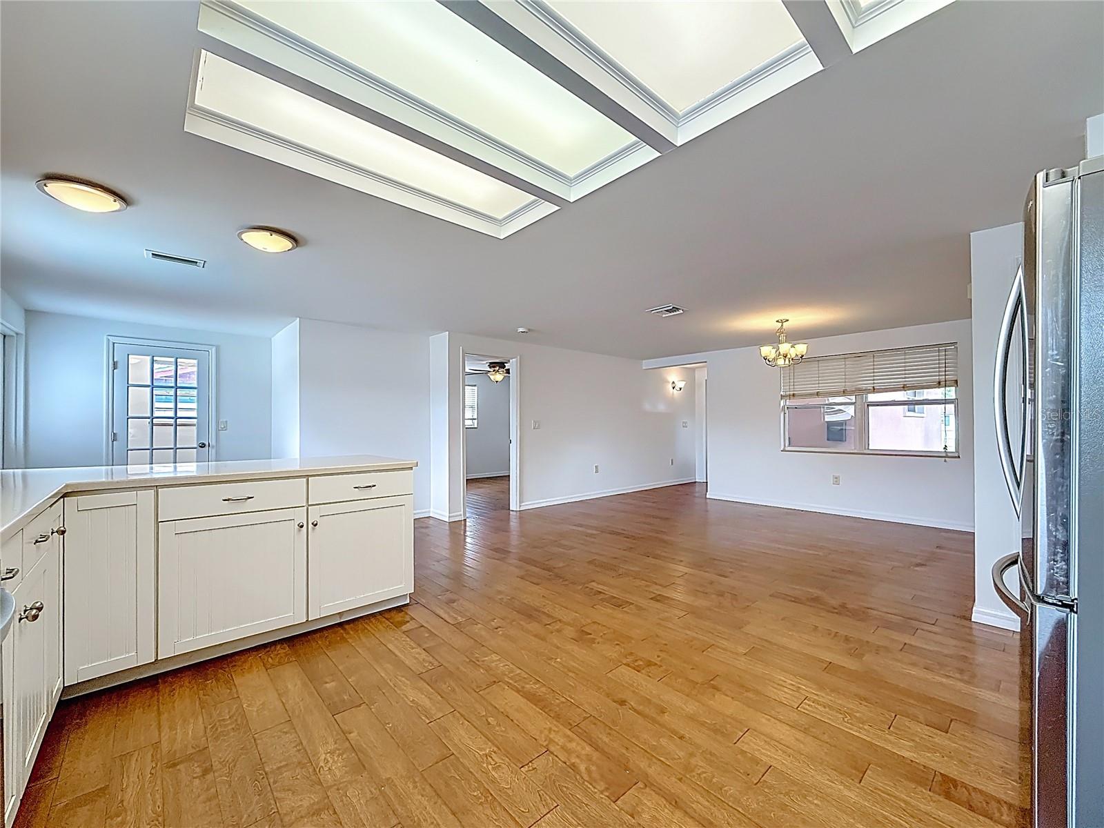 Image 14 of 80 For 8820 58th Lane N