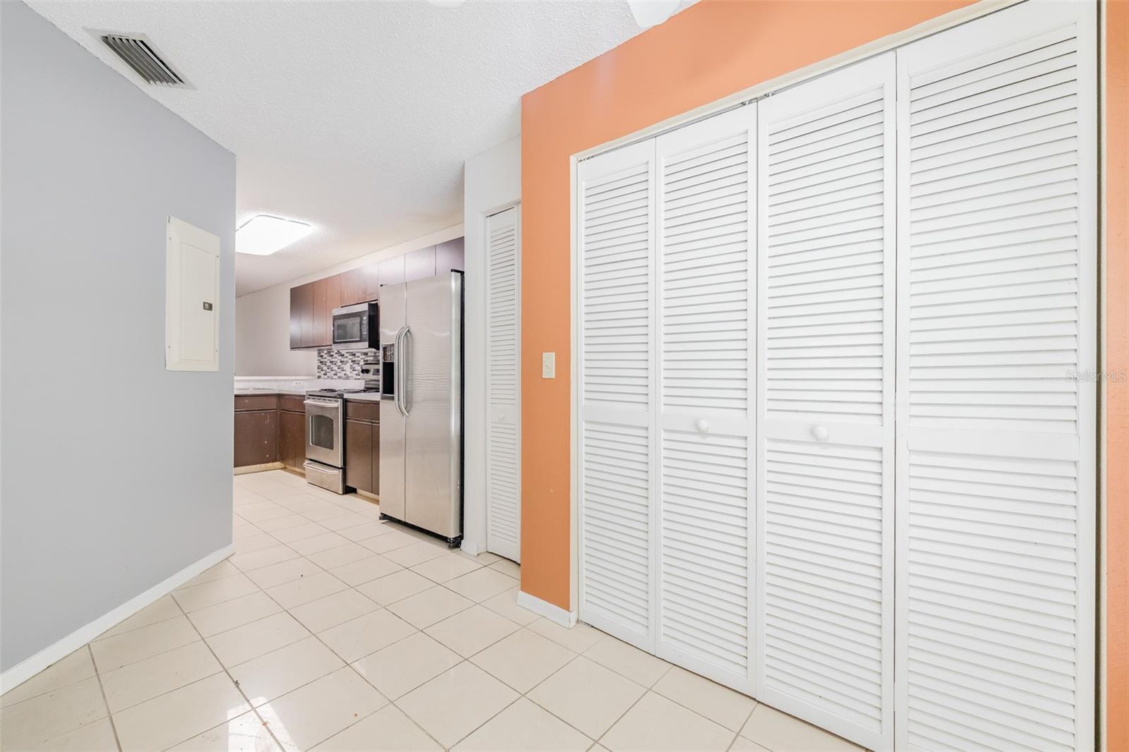 Image 11 of 63 For 14643 Par Club Circle 14643