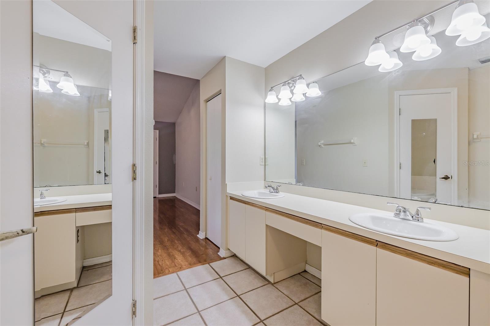 Image 33 of 63 For 14643 Par Club Circle 14643