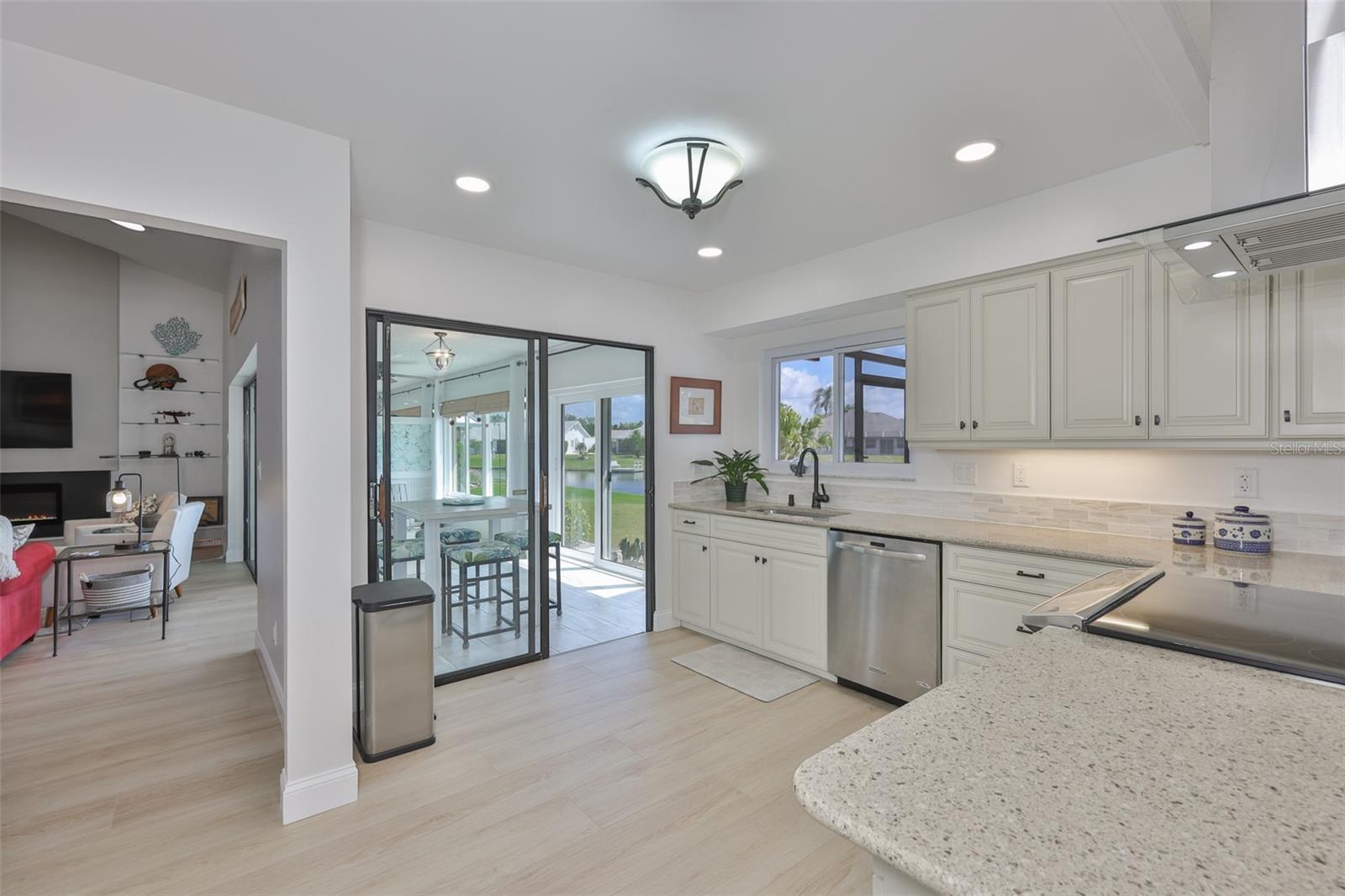 Image 26 of 51 For 2003 Wedge Court