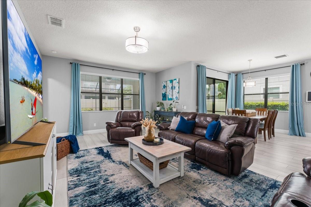 Image 14 of 63 For 1675 Feather Grass Loop