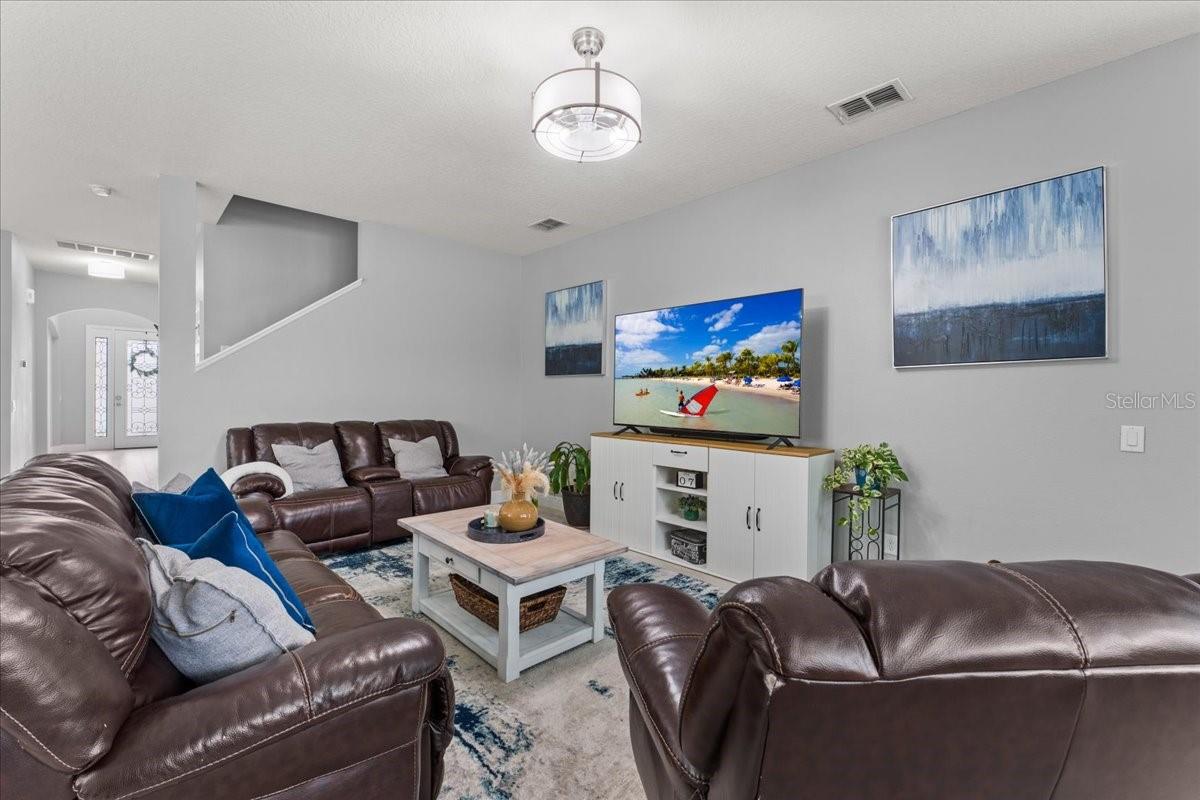 Image 15 of 63 For 1675 Feather Grass Loop