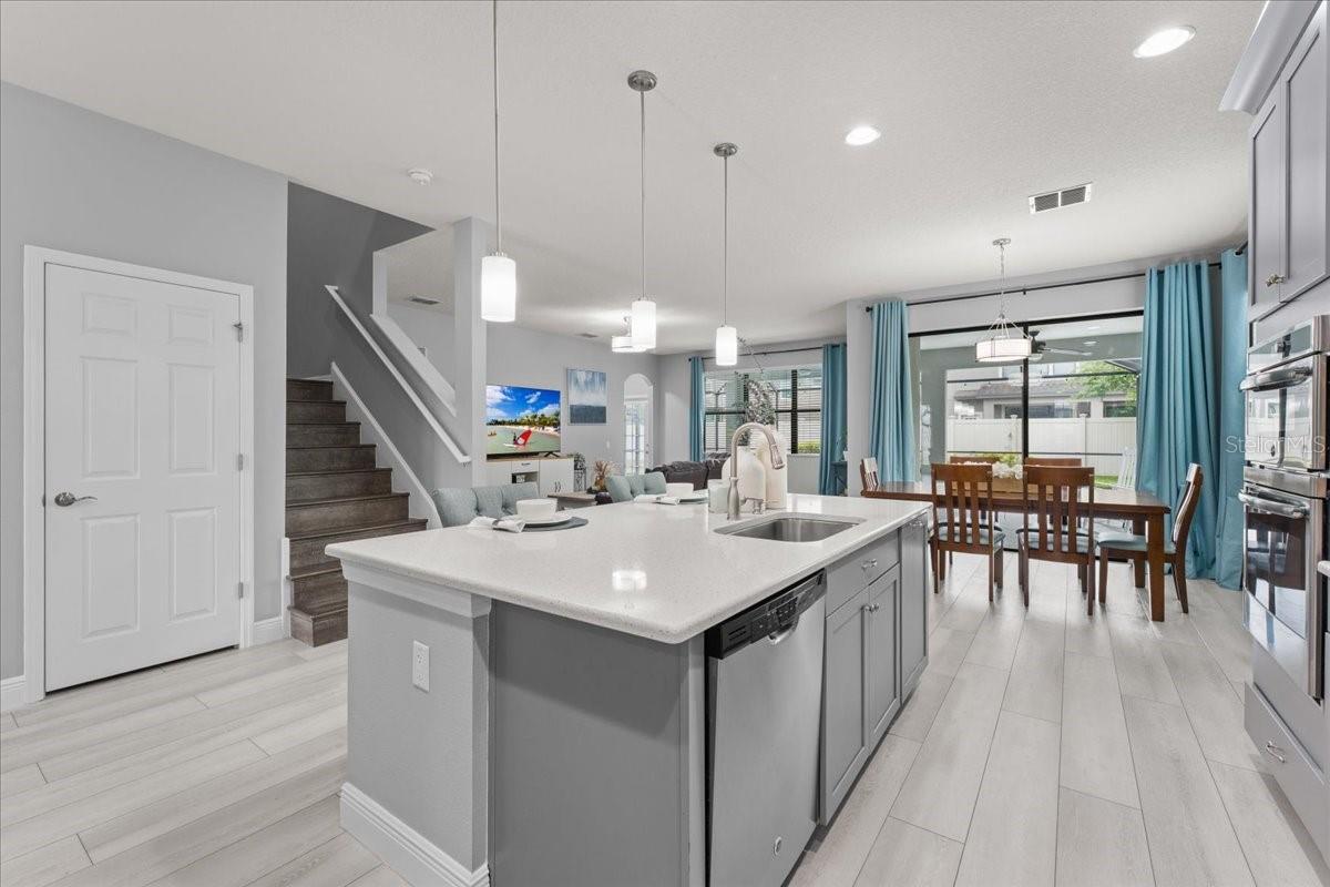 Image 18 of 63 For 1675 Feather Grass Loop