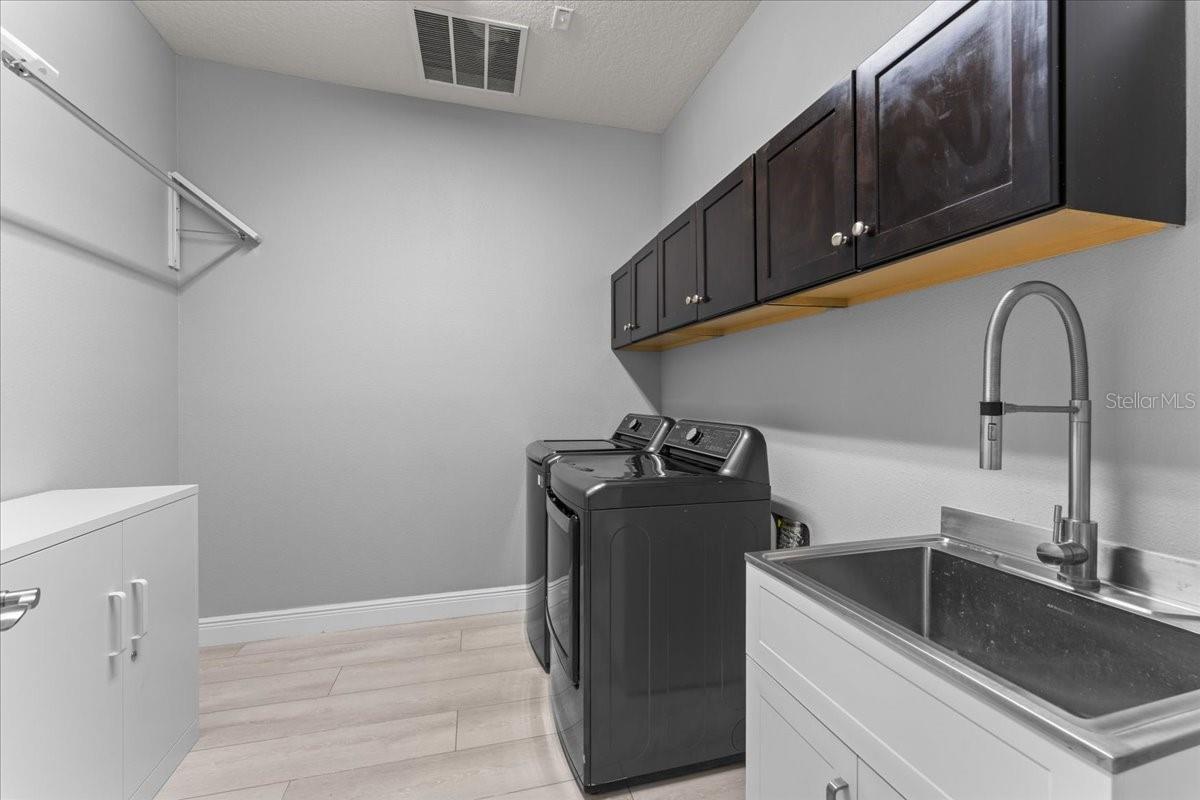 Image 20 of 63 For 1675 Feather Grass Loop