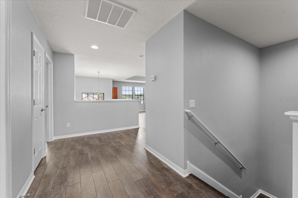 Image 33 of 63 For 1675 Feather Grass Loop