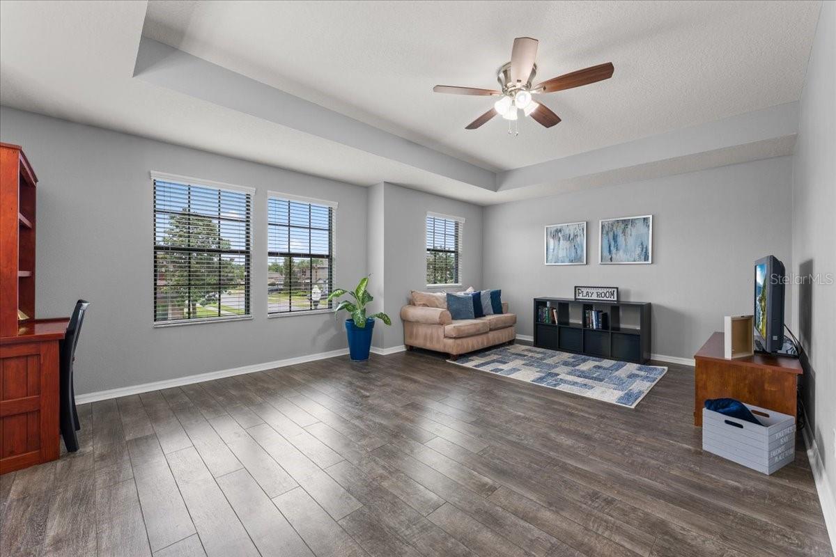 Image 45 of 63 For 1675 Feather Grass Loop