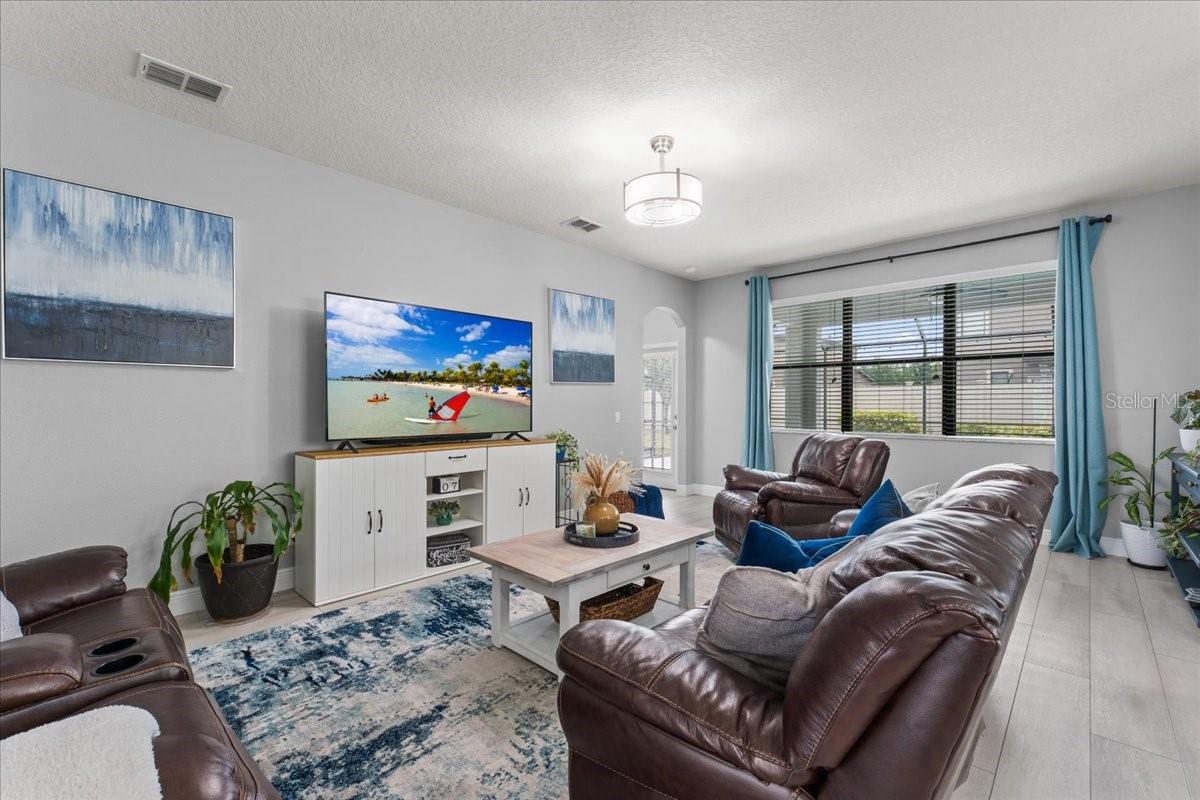 Image 9 of 63 For 1675 Feather Grass Loop