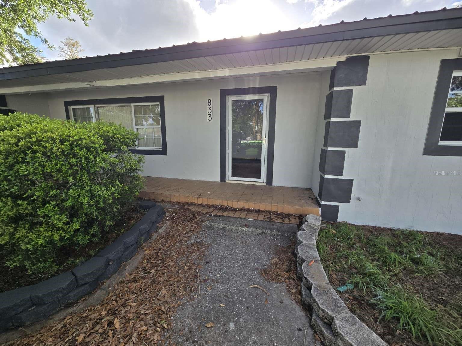 Image 4 of 14 For 833 Sherwood Drive