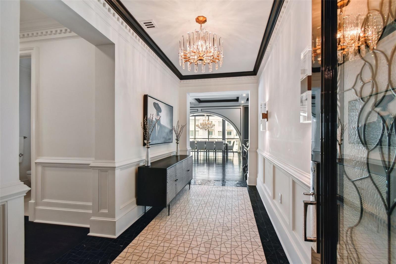 Image 10 of 87 For 450 Knights Run Avenue 2004