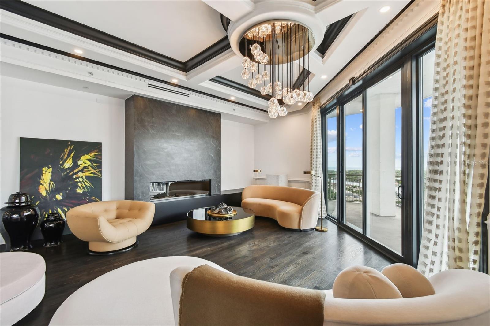 Image 13 of 87 For 450 Knights Run Avenue 2004