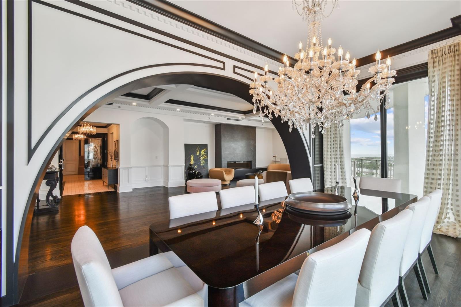 Image 17 of 87 For 450 Knights Run Avenue 2004