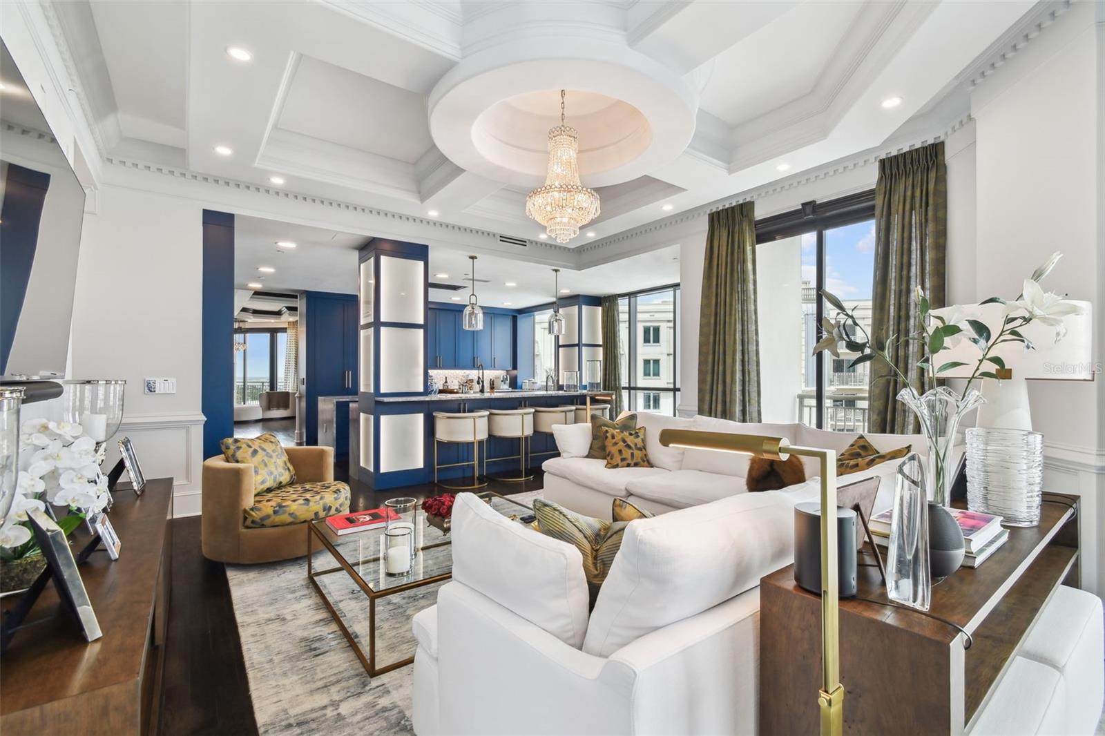 Image 29 of 87 For 450 Knights Run Avenue 2004