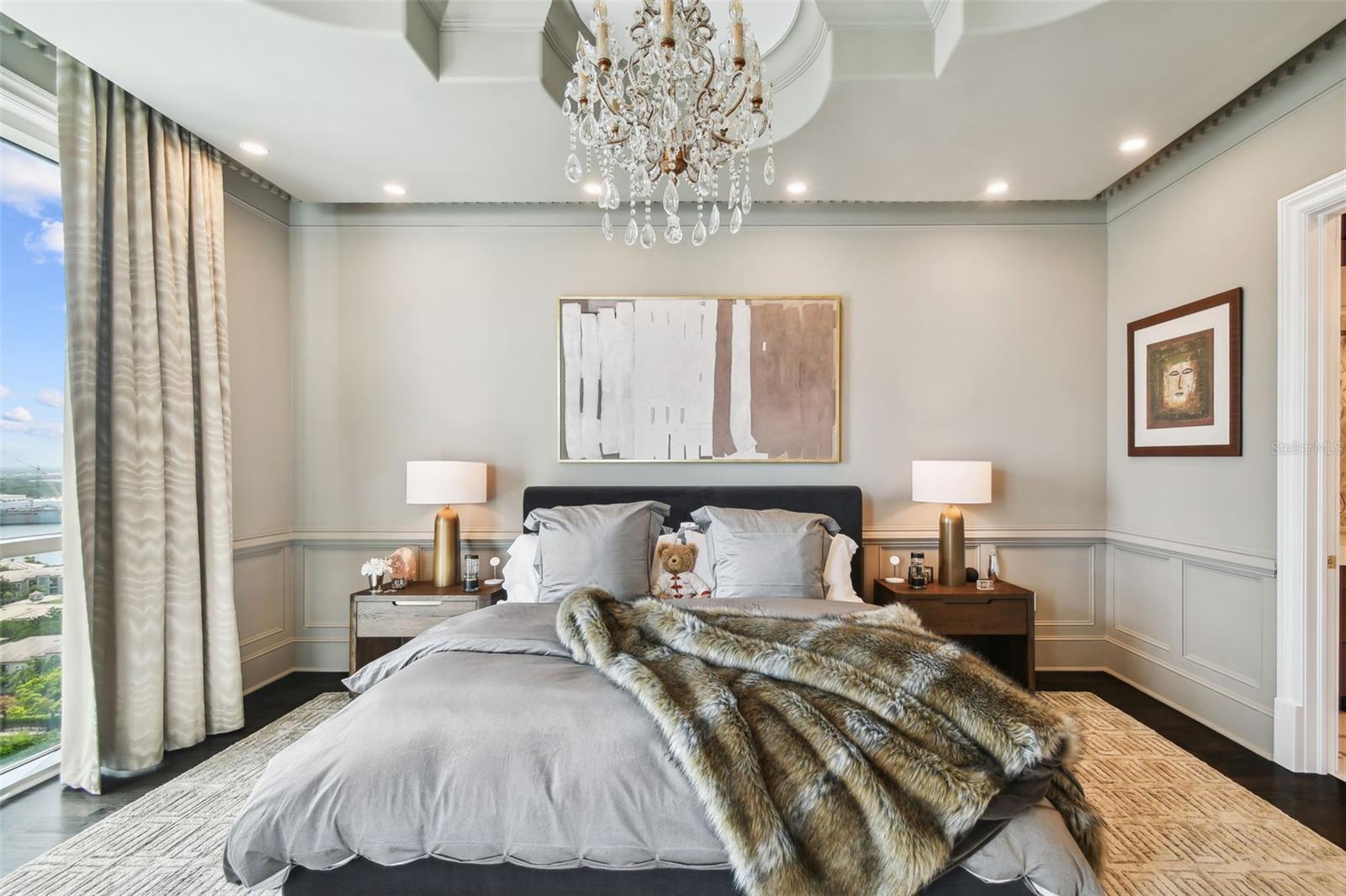 Image 36 of 87 For 450 Knights Run Avenue 2004