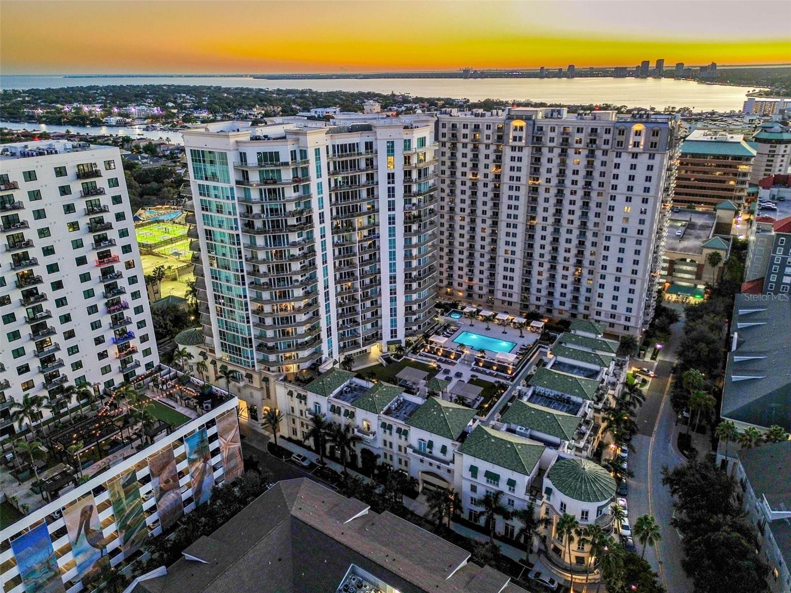 Image 69 of 87 For 450 Knights Run Avenue 2004