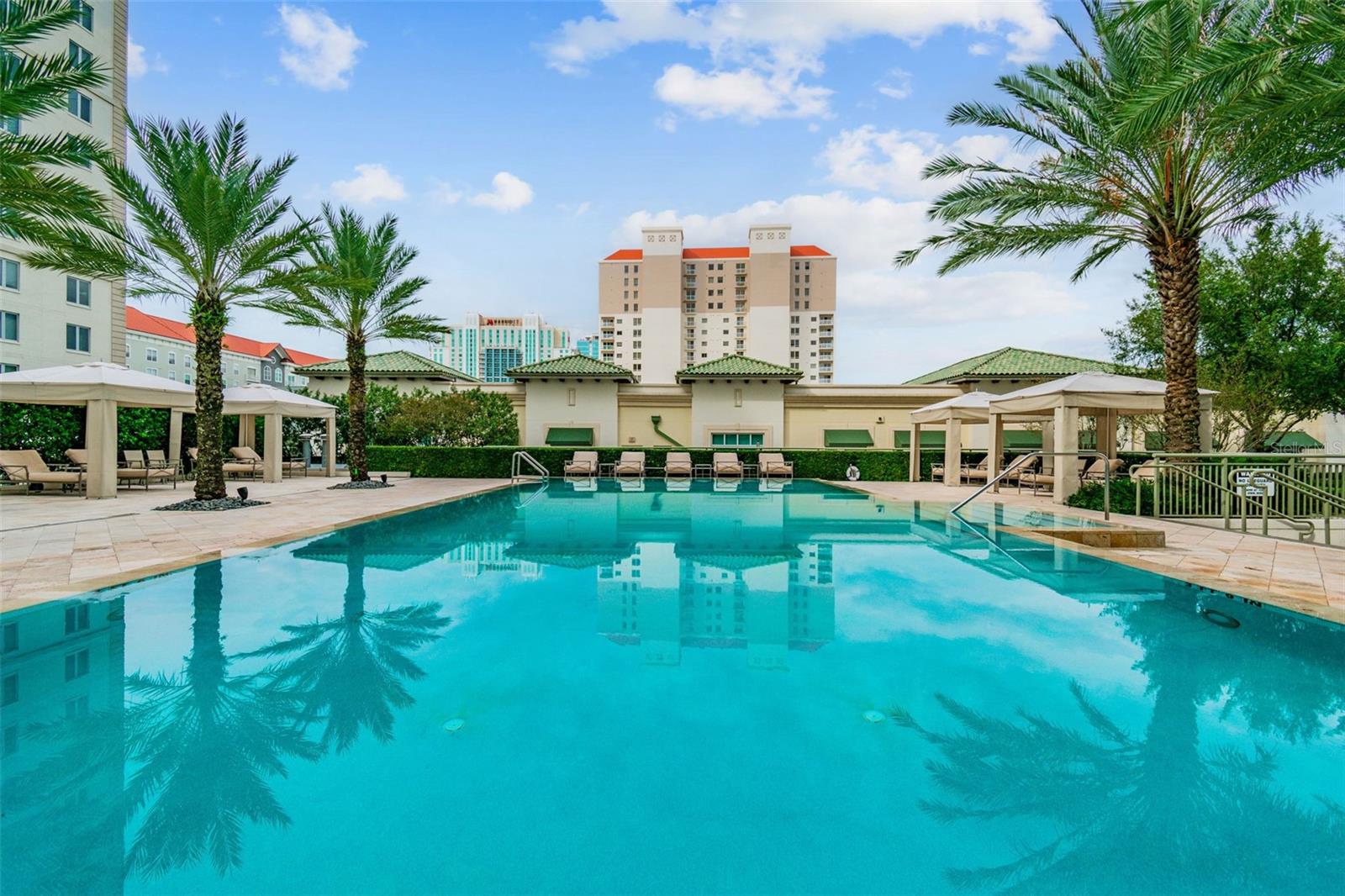 Image 71 of 87 For 450 Knights Run Avenue 2004