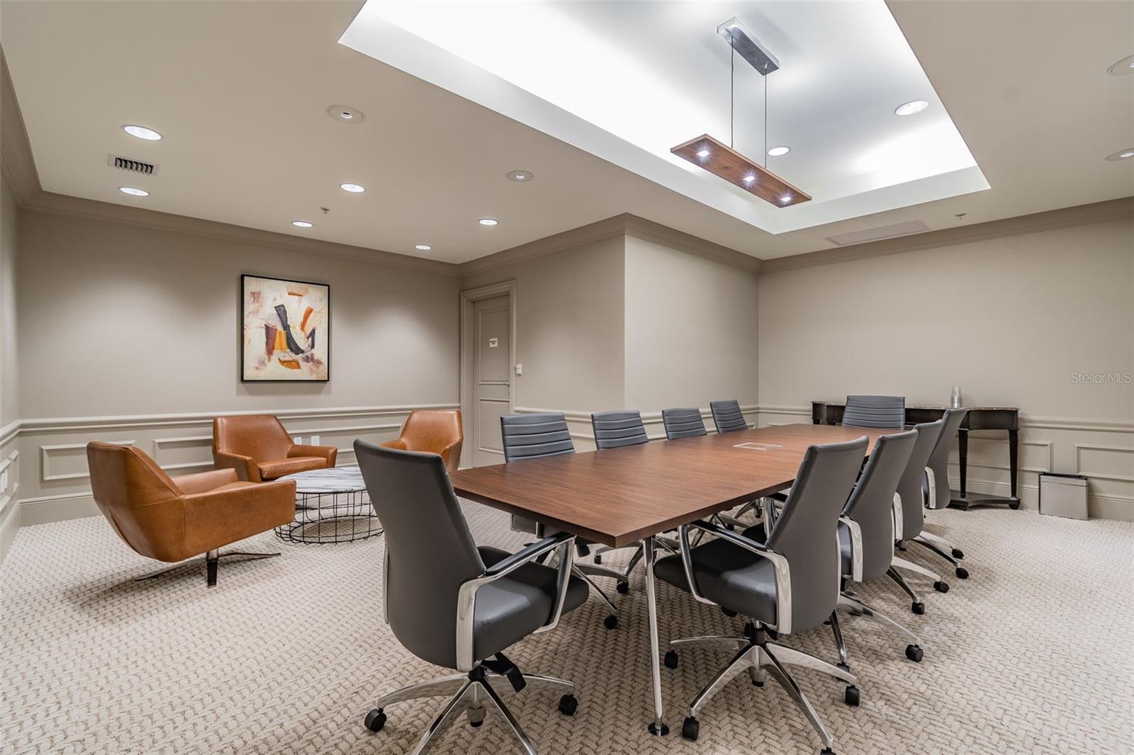 Image 81 of 87 For 450 Knights Run Avenue 2004