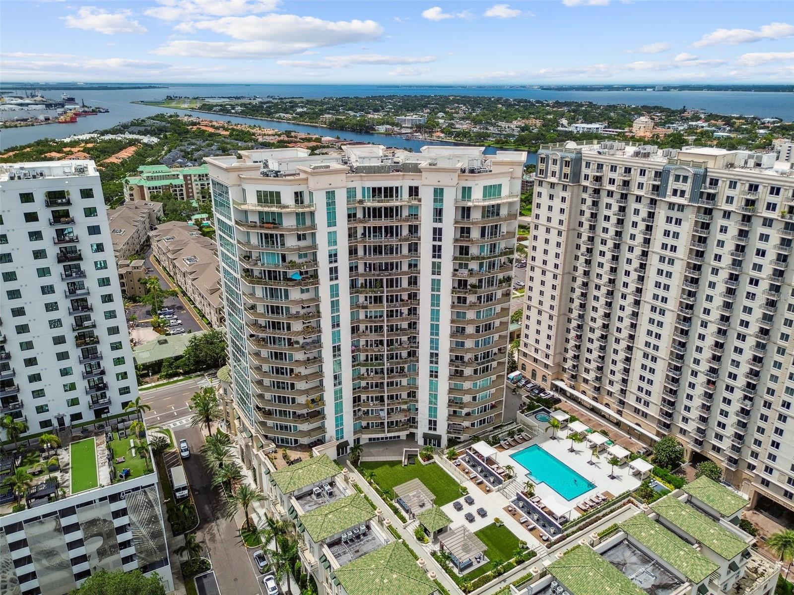 Image 87 of 87 For 450 Knights Run Avenue 2004