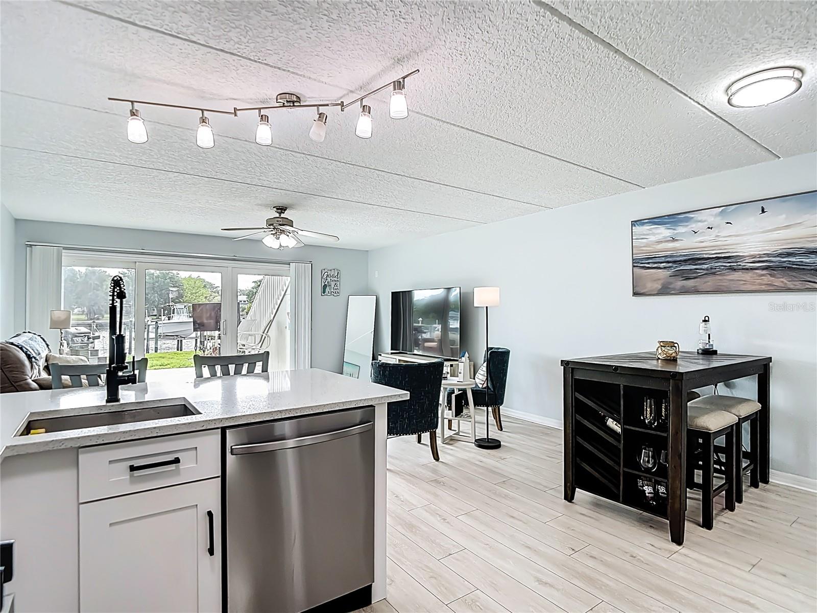 Image 10 of 32 For 2424 Tampa Bay Boulevard C106