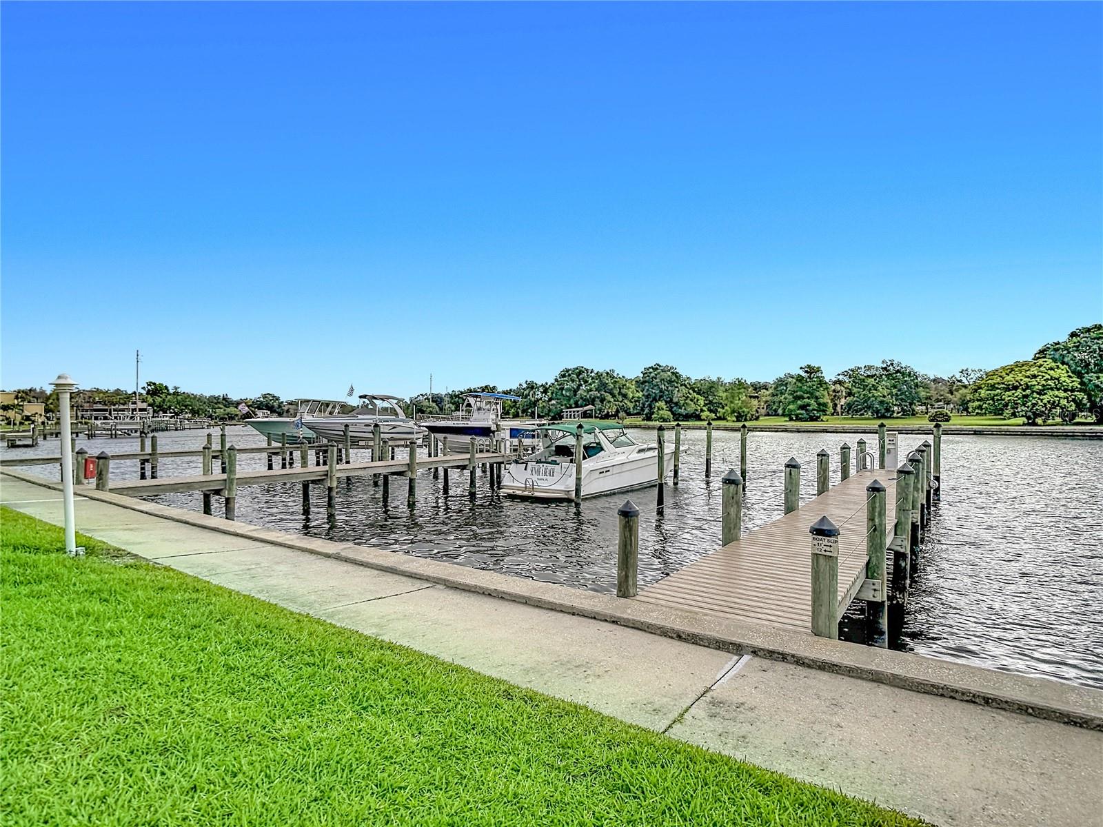 Image 26 of 32 For 2424 Tampa Bay Boulevard C106