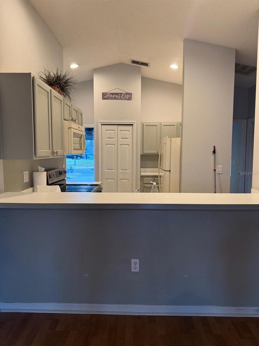 Image 5 of 15 For 15187 Harrowgate Way