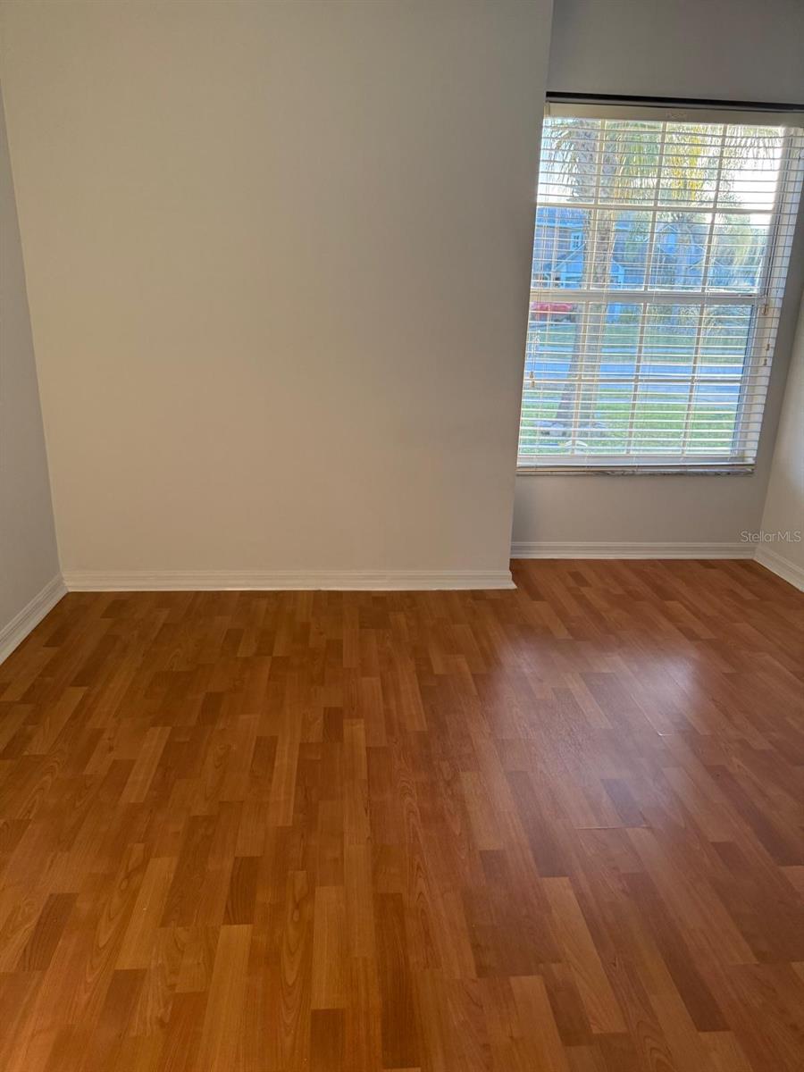 Image 6 of 15 For 15187 Harrowgate Way