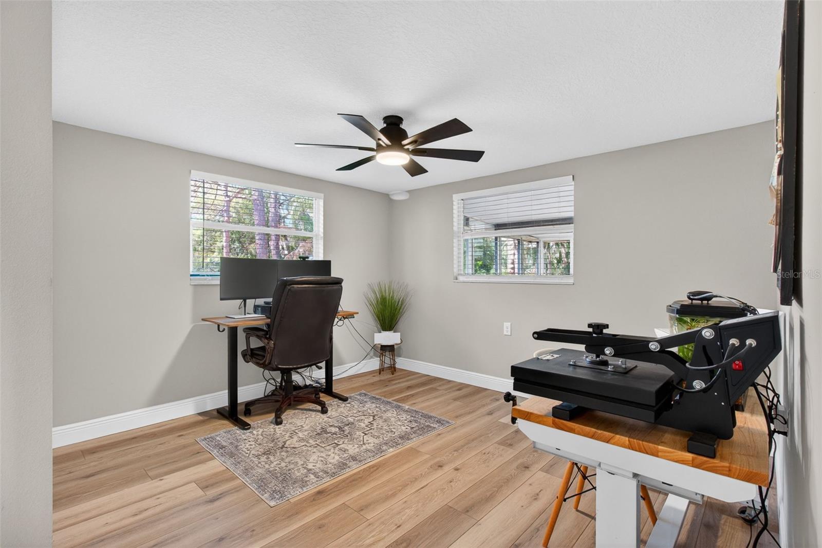 Image 11 of 56 For 823 Riverside Drive